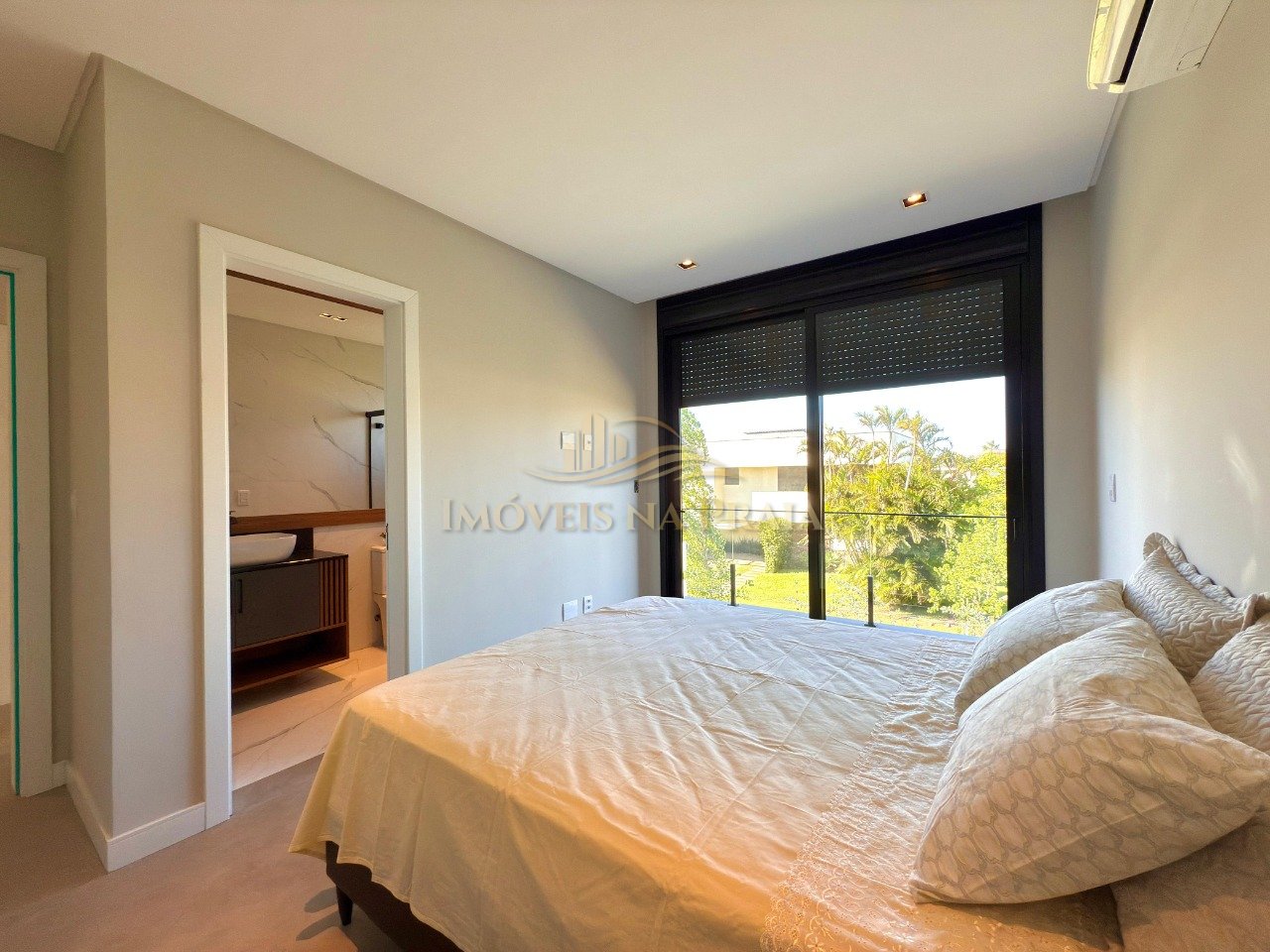 Foto 18 — Casa em Condomínio 5 dormitórios no bairro Sunset