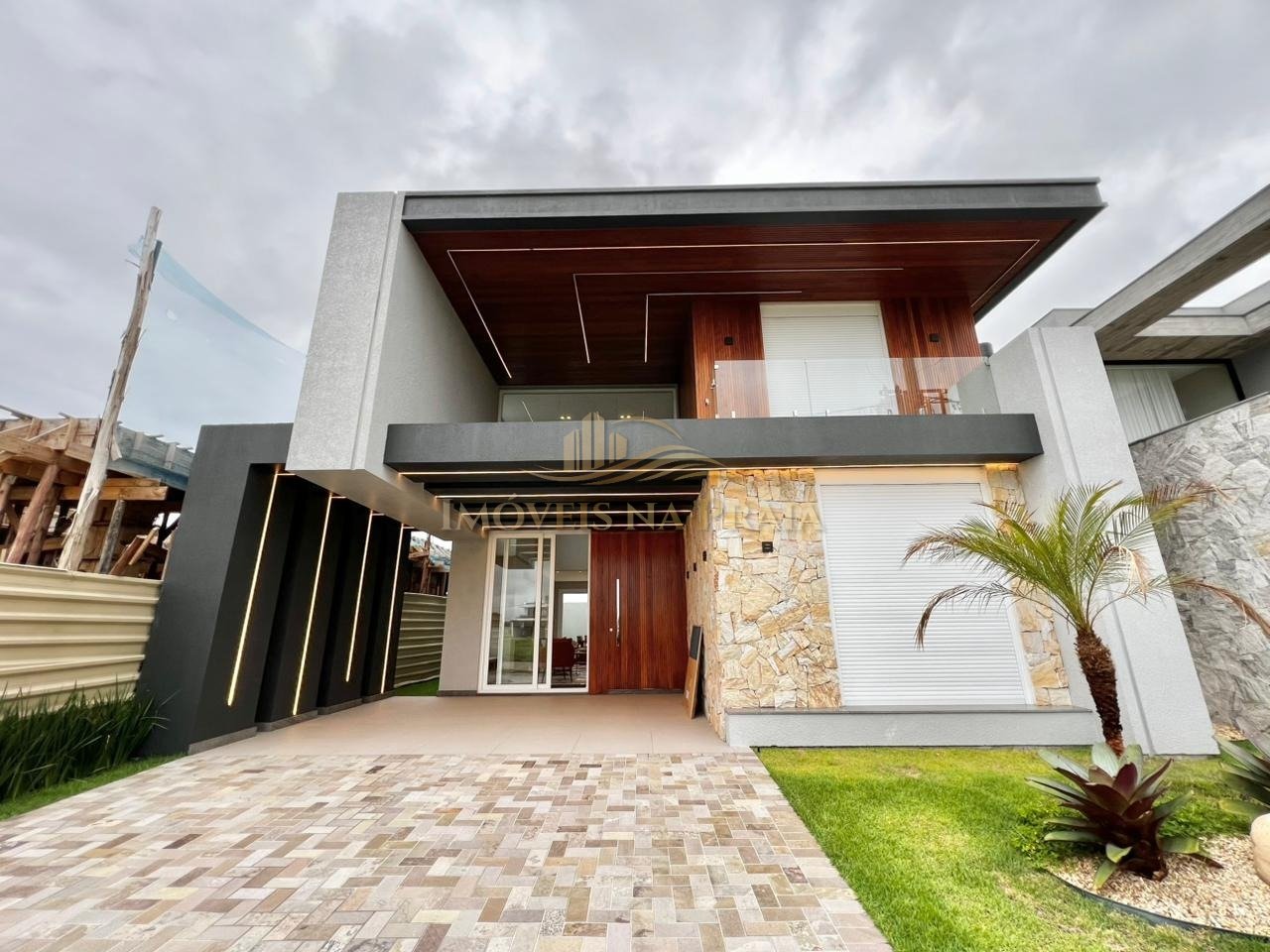 Casa em Condomínio 4 dormitórios no bairro Amare