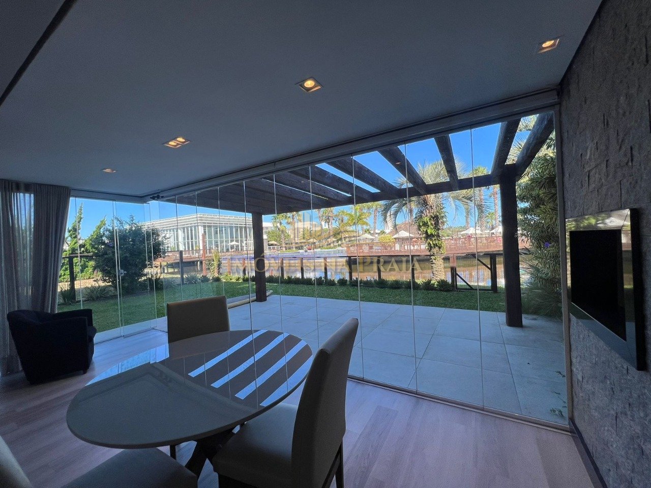 Foto 35 — Casa em Condomínio 4 Dormitório(s) Bairro Rossi At