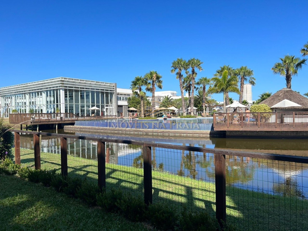 Foto 2 — Casa em Condomínio 4 Dormitório(s) Bairro Rossi At