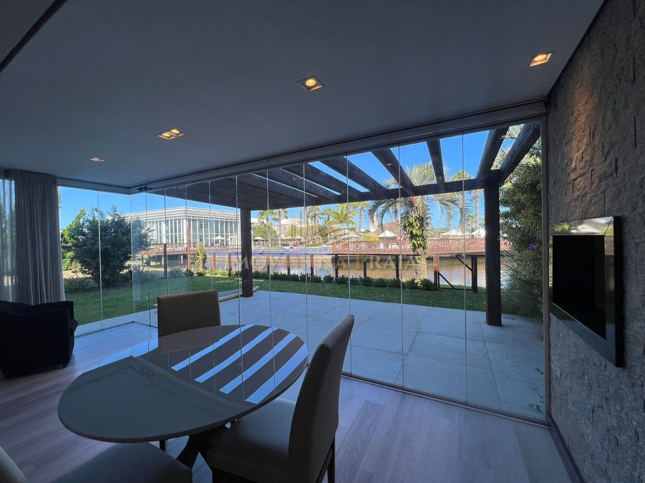 Foto 21 — Casa em Condomínio 4 Dormitório(s) Bairro Rossi At