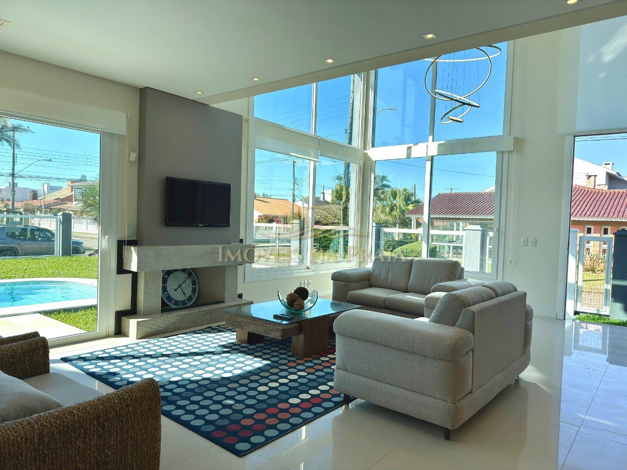 Foto 11 — Sobrado no Centro de Xangri-Lá