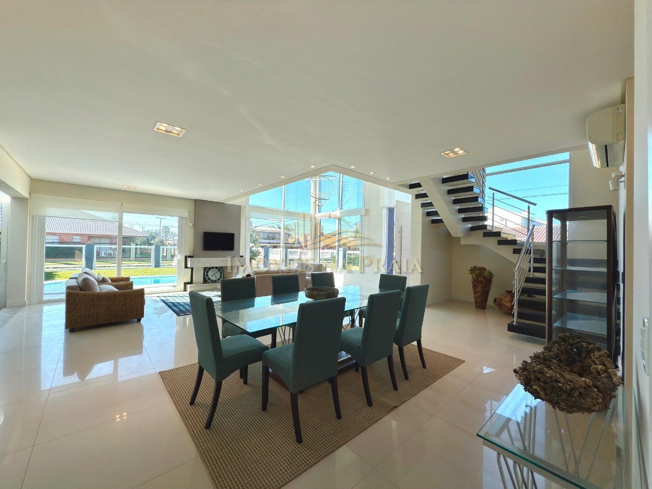 Foto 13 — Sobrado no Centro de Xangri-Lá