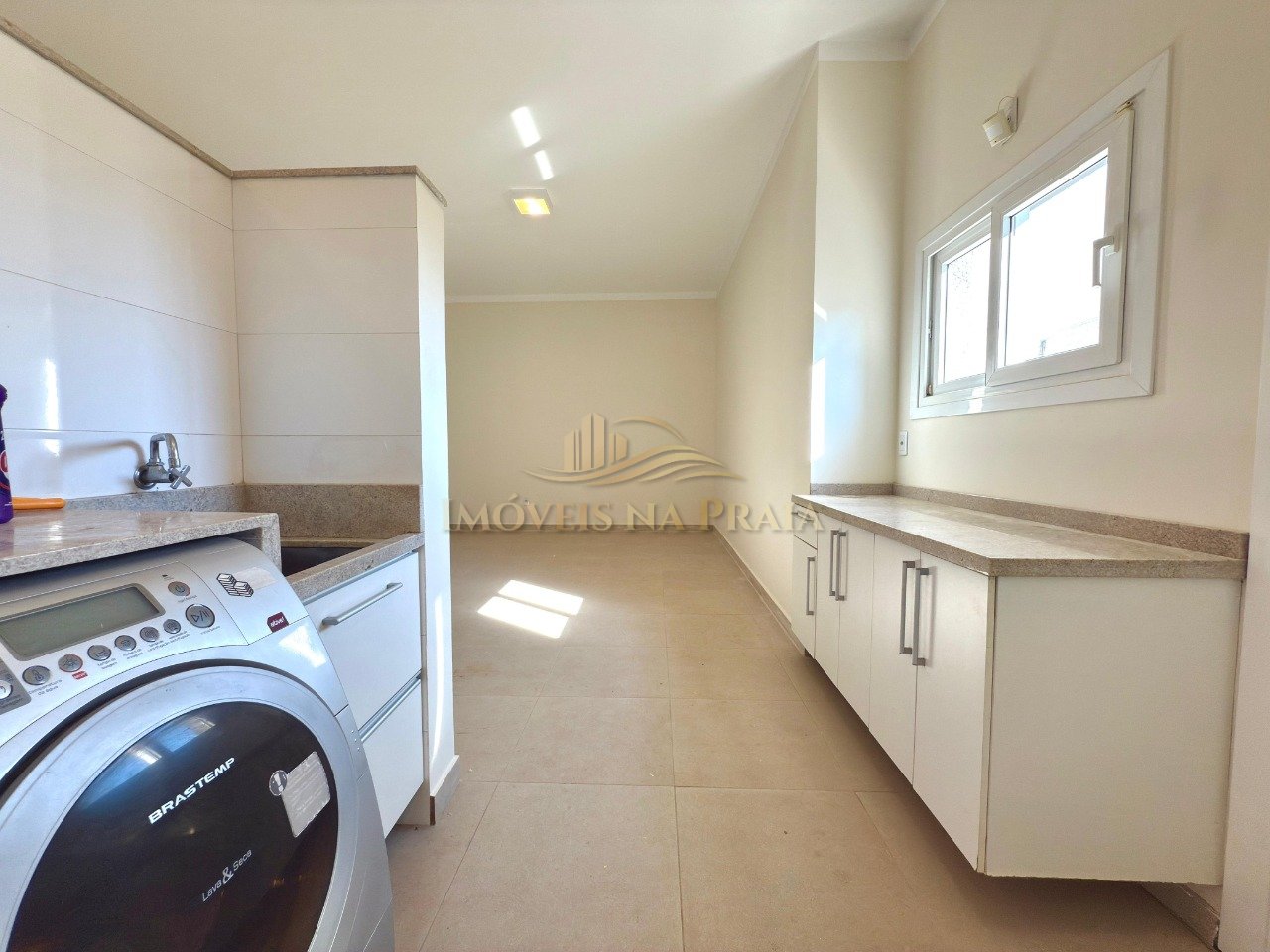 Foto 19 — Sobrado no Centro de Xangri-Lá