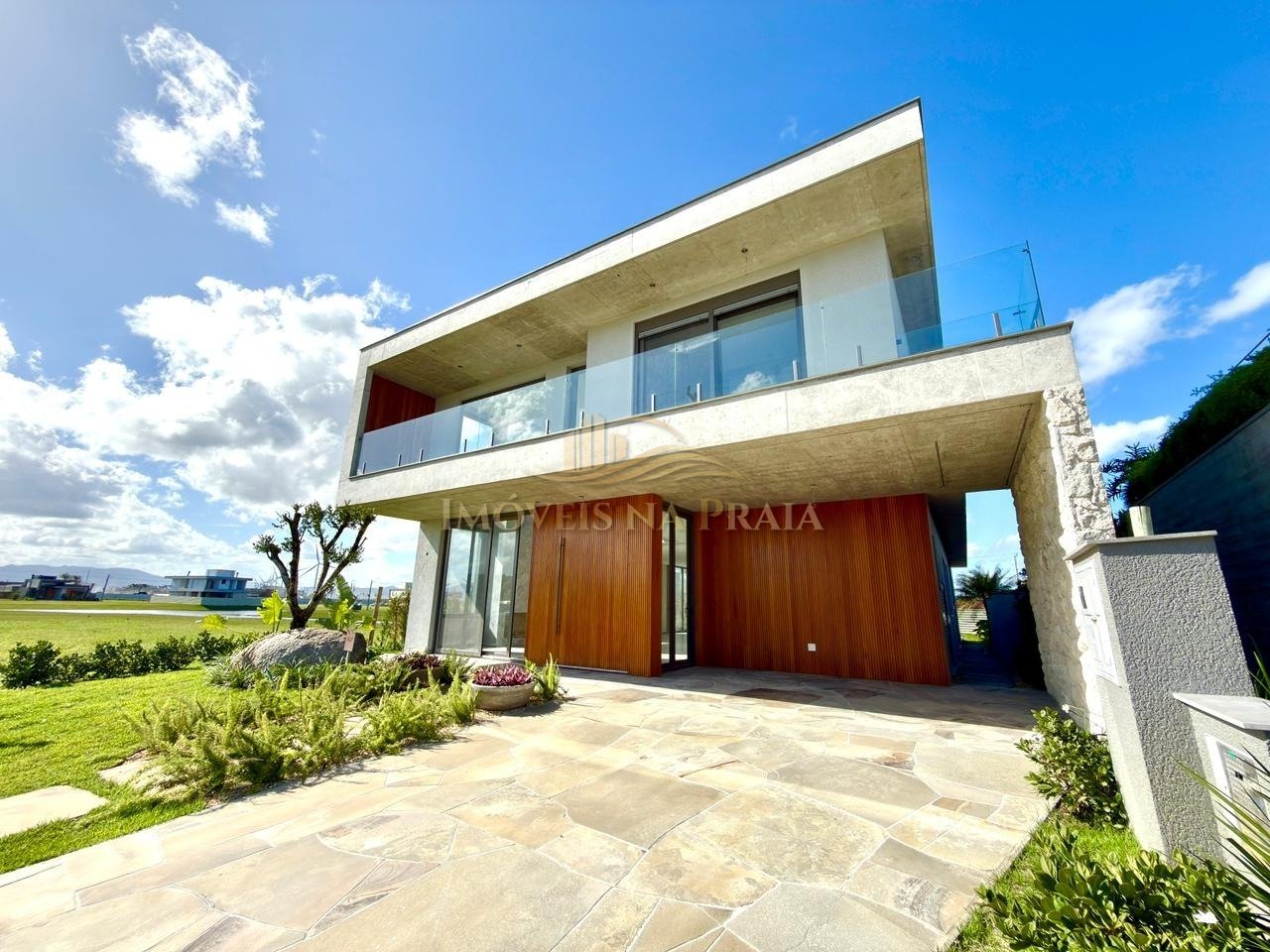 Casa em Condomínio 4 dormitórios no bairro Amare