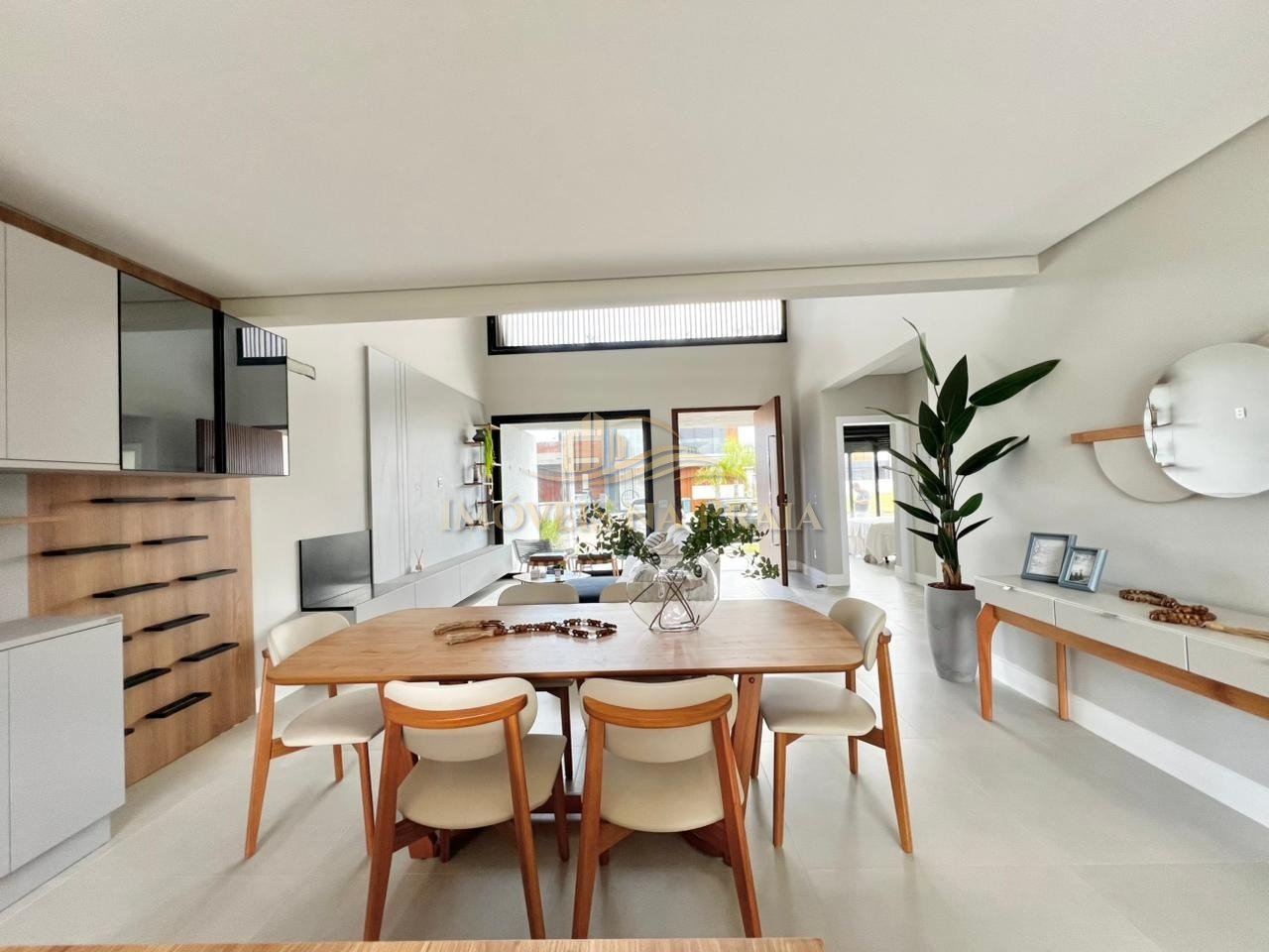 Foto 14 — Casa em Condomínio 4 dormitórios no bairro Sunset