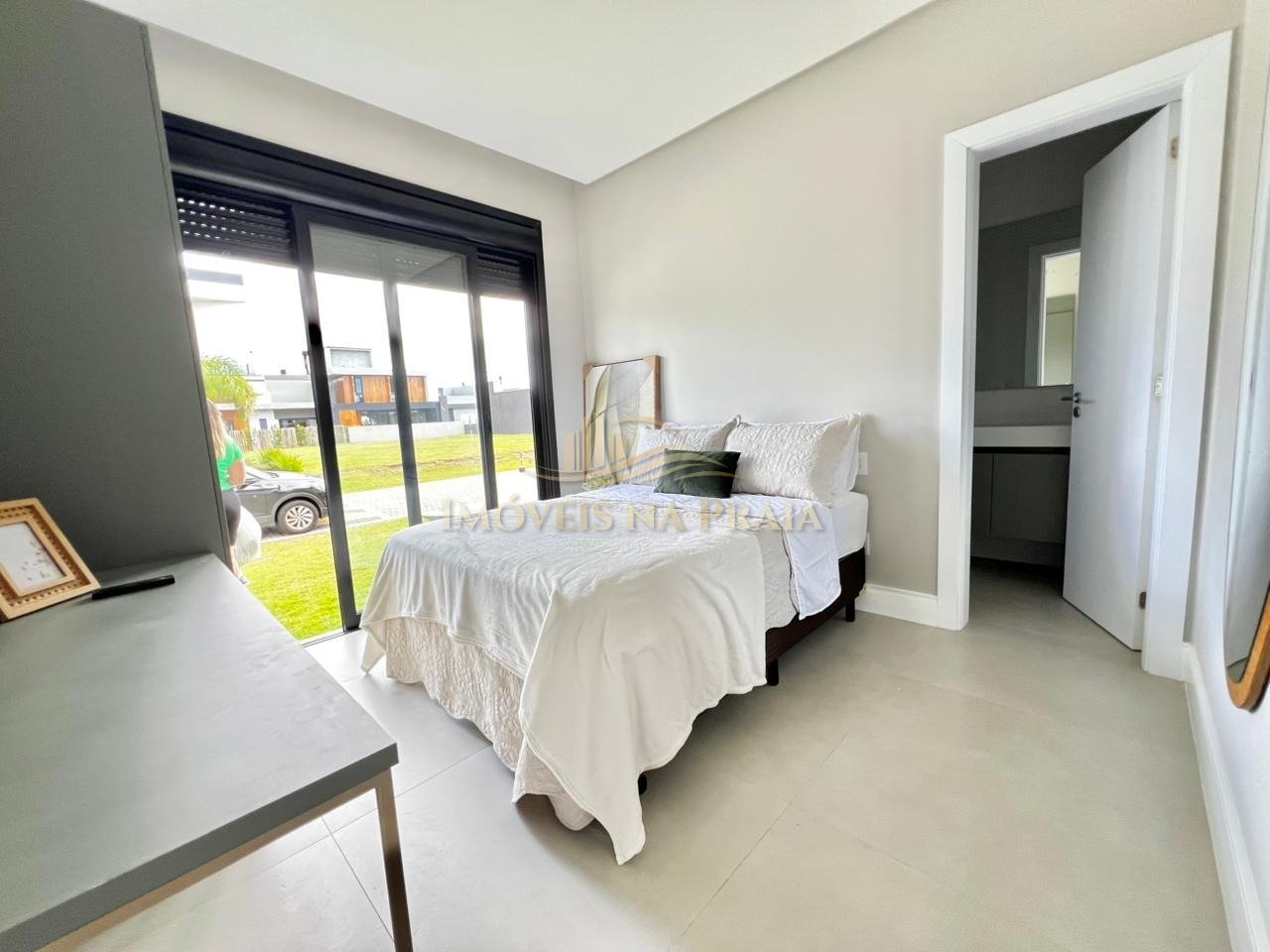 Foto 20 — Casa em Condomínio 4 dormitórios no bairro Sunset