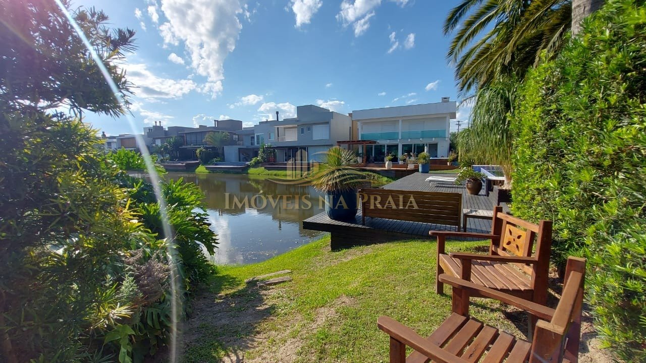 Foto 22 — Casa em Condomínio 4 Dormitório(s) Bairro Malibu B