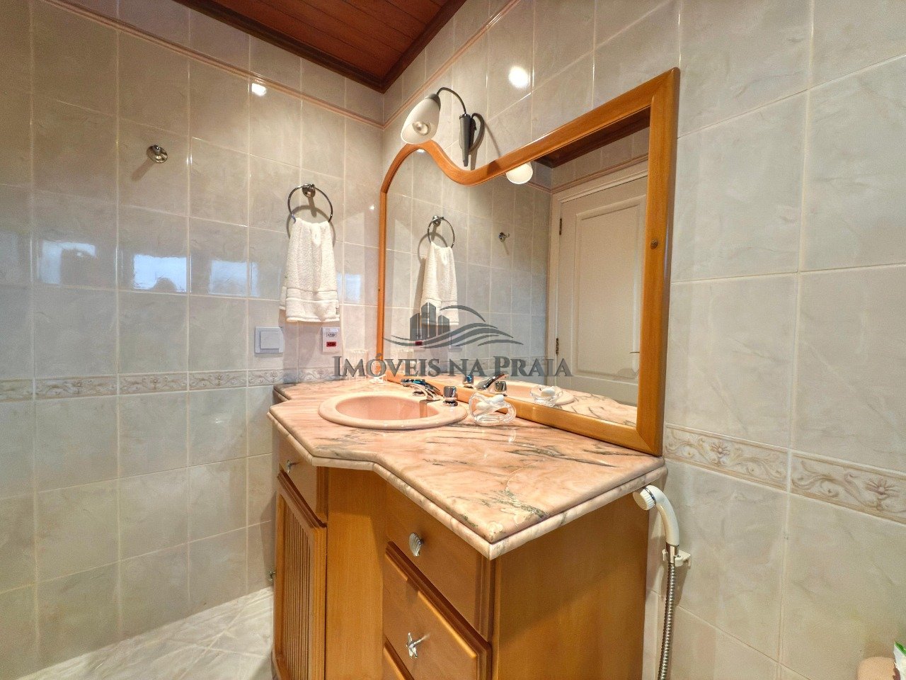 Foto 19 — Casa em Condomínio 5 dormitórios no bairro Atlântida Lagos Park