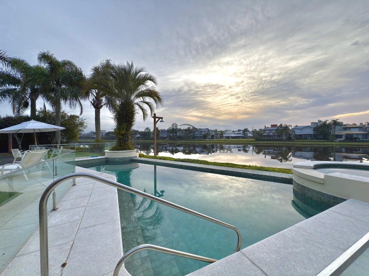 Foto 7 — Casa em Condomínio 5 dormitórios no bairro Atlântida Lagos Park