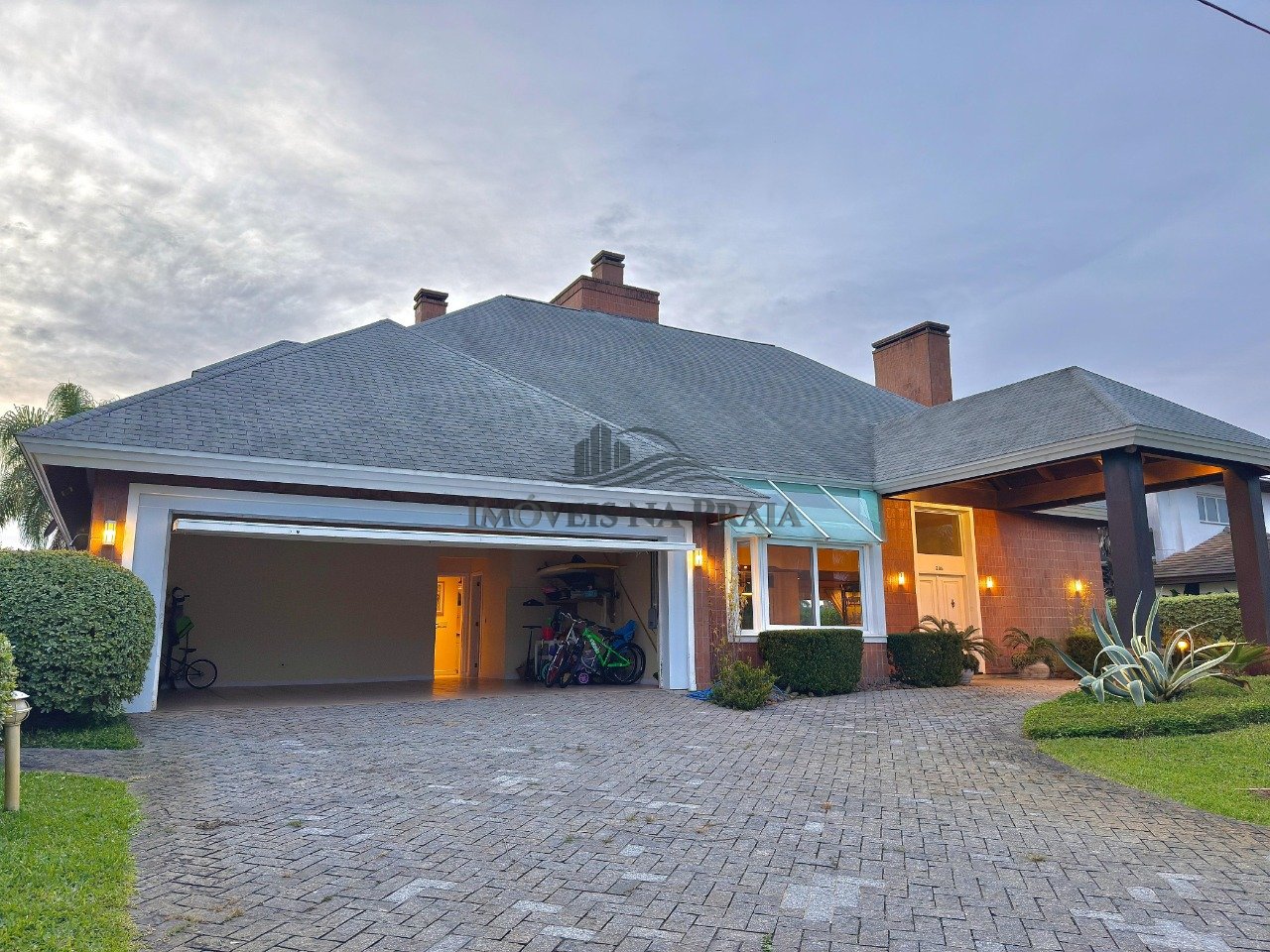 Foto 2 — Casa em Condomínio 5 dormitórios no bairro Atlântida Lagos Park