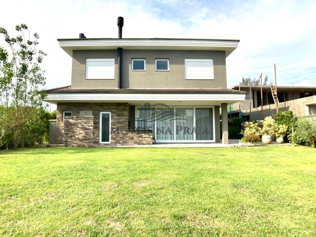 Casa em Condomínio 4 dormitórios no bairro Villaggio Atlântida