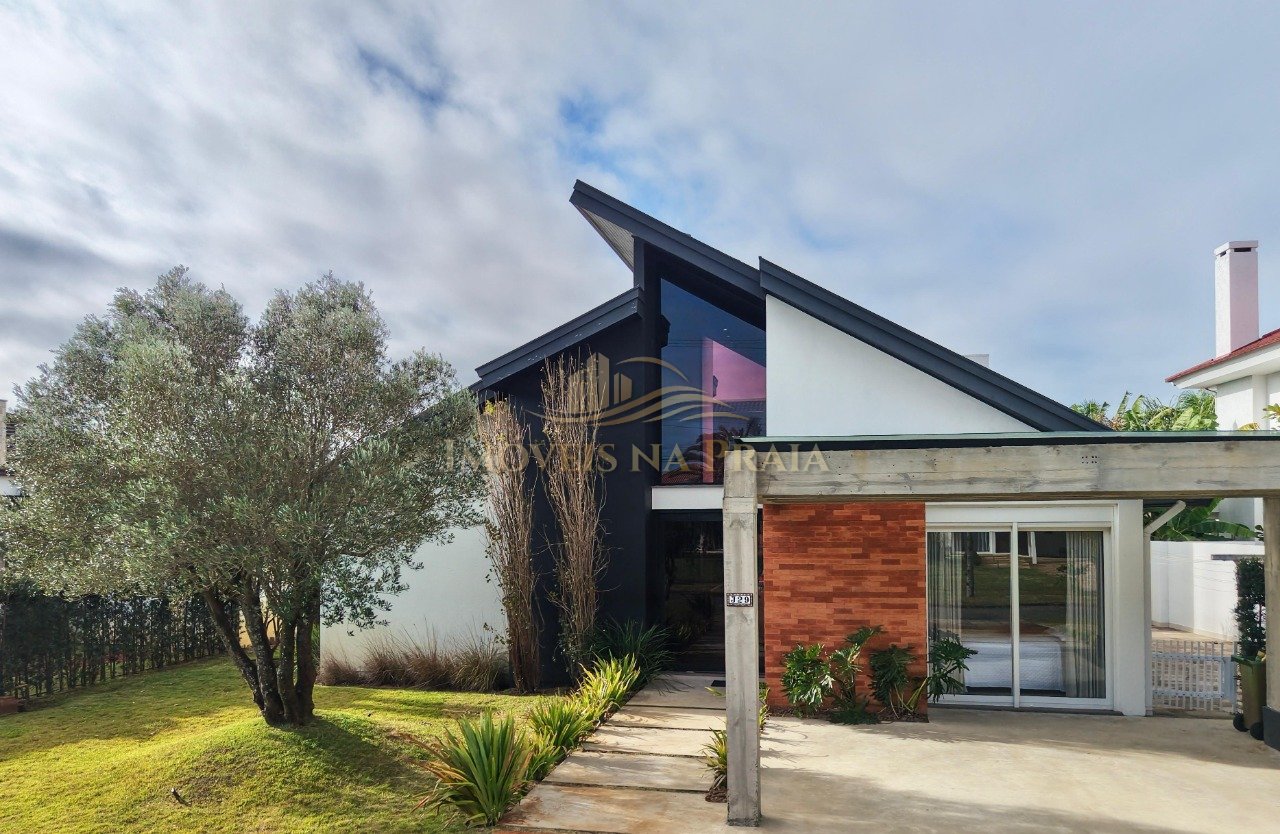 Casa em Condomínio 4 dormitórios no bairro Green Village