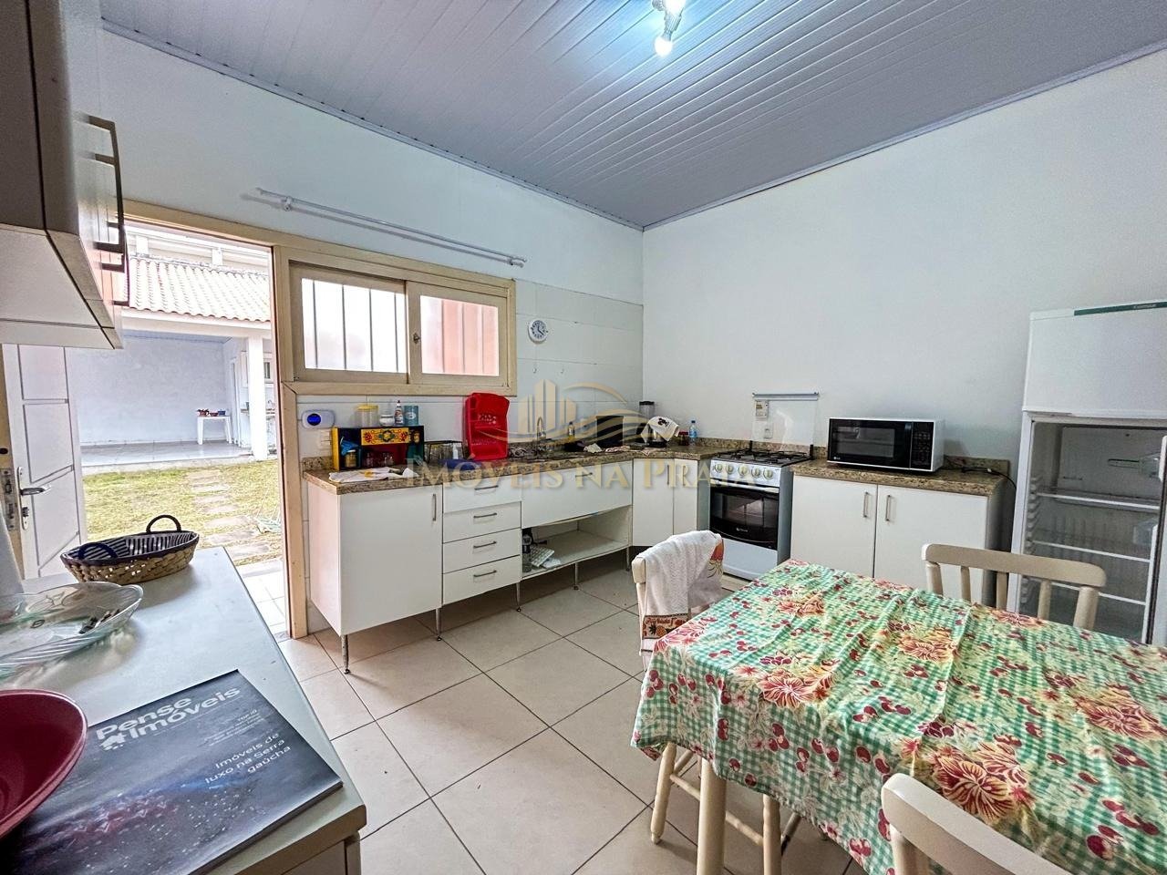 Foto 3 — Casa 4 dormitórios no bairro Atlântida