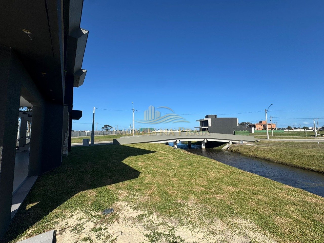 Foto 18 — Casa em Condomínio 4 dormitórios no bairro Allure Beach Condo