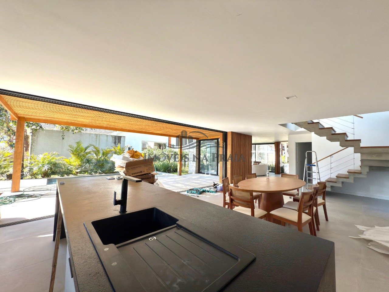 Foto 5 — Casa em Condomínio no Carmel.