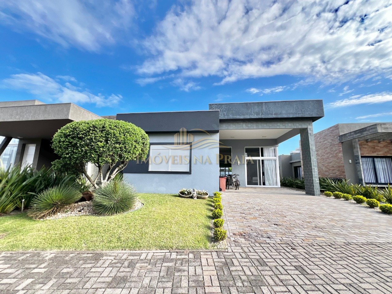 Casa em Condomínio 4 dormitórios no bairro Sea Coast