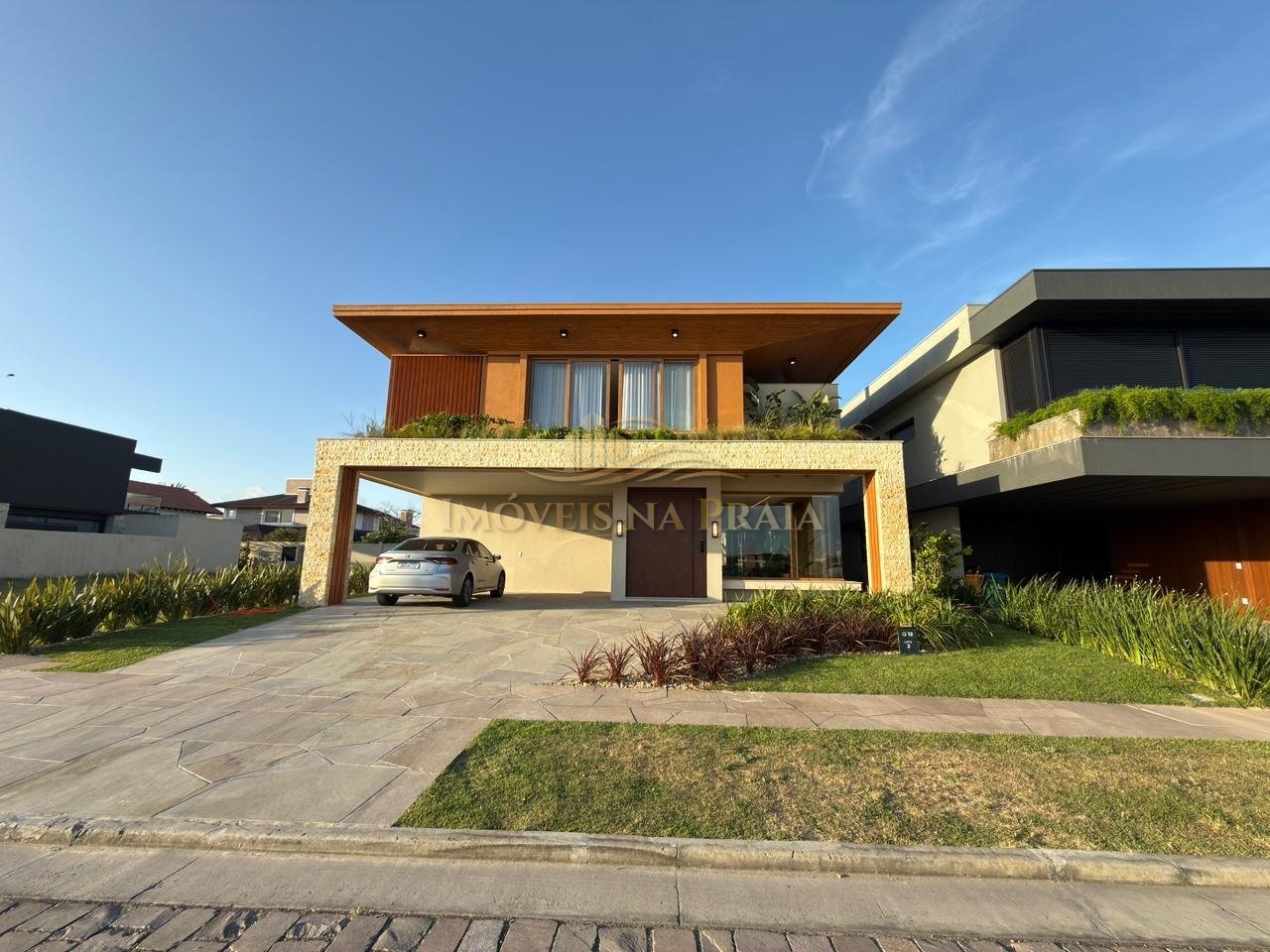 Casa em Condomínio 6 dormitórios no bairro Los Cobos