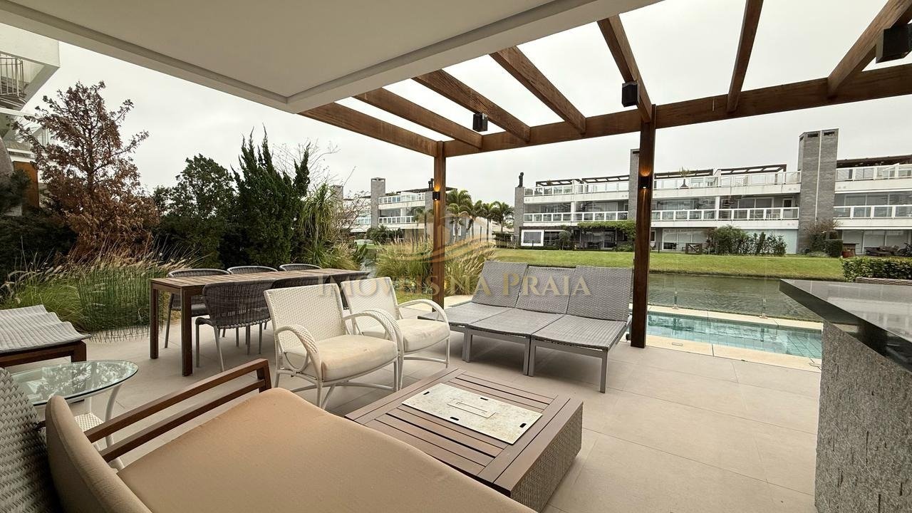 Casa em Condomínio 3 dormitórios no bairro Rossi Atlântida