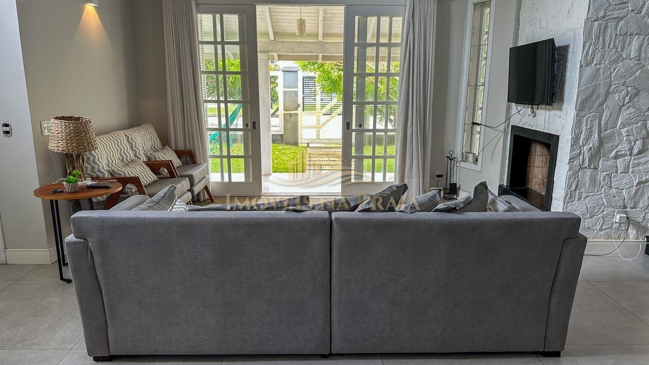 Foto 44 — Casa 4 dormitórios no bairro Rainha do Mar