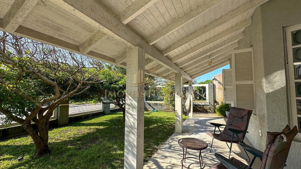 Foto 10 — Casa 4 dormitórios no bairro Rainha do Mar