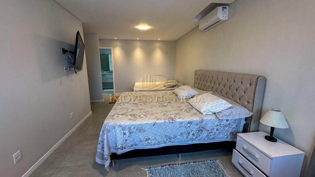 Foto 76 — Casa 4 dormitórios no bairro Rainha do Mar