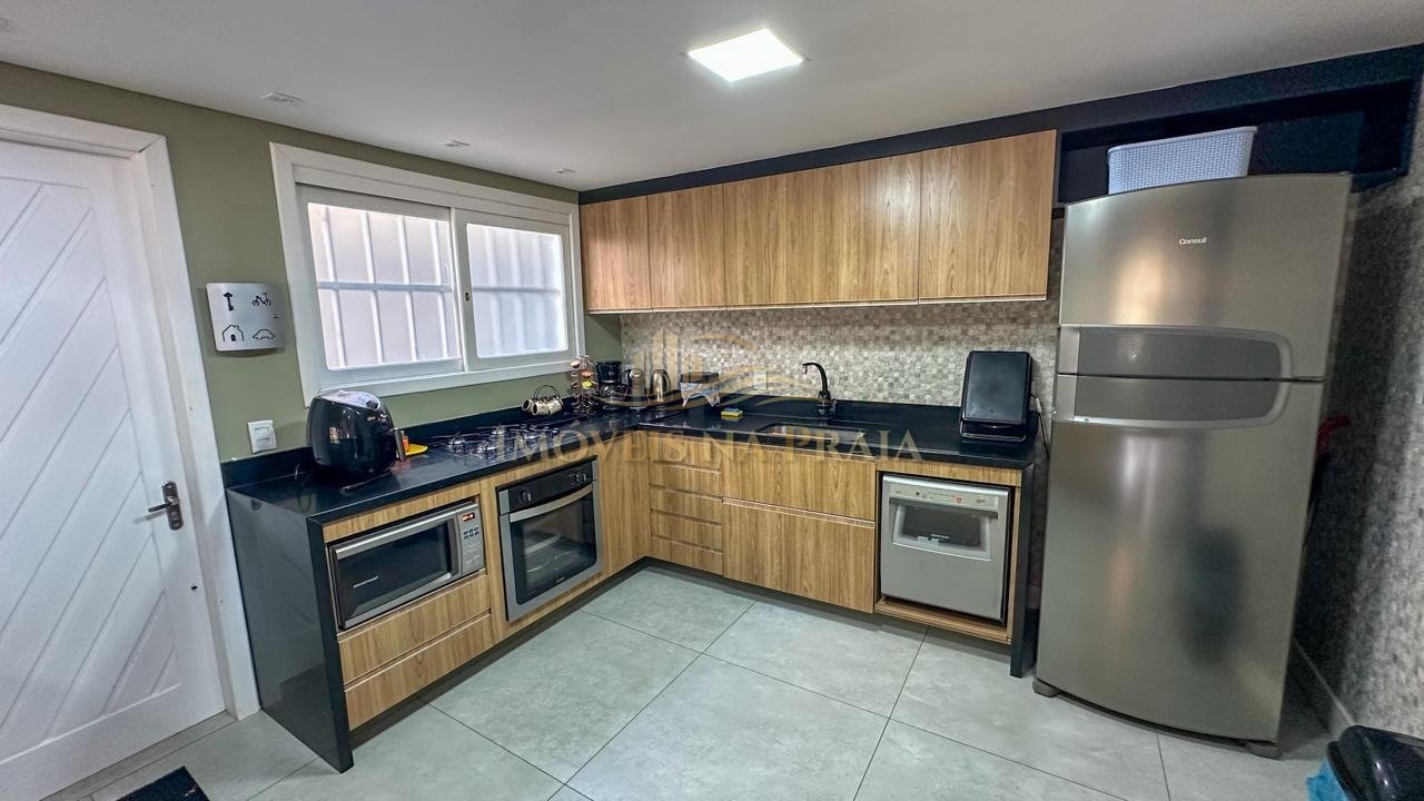 Foto 70 — Casa 4 dormitórios no bairro Rainha do Mar