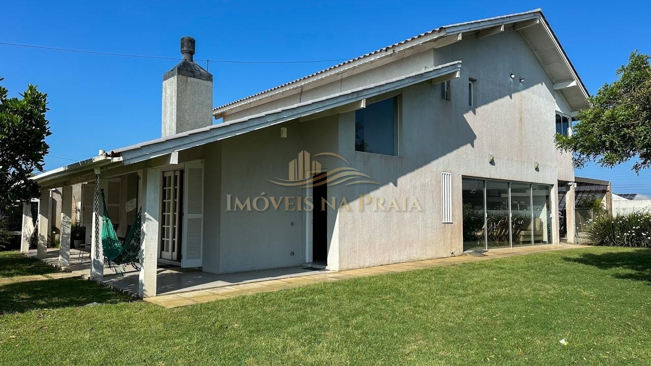 Foto 6 — Casa 4 dormitórios no bairro Rainha do Mar