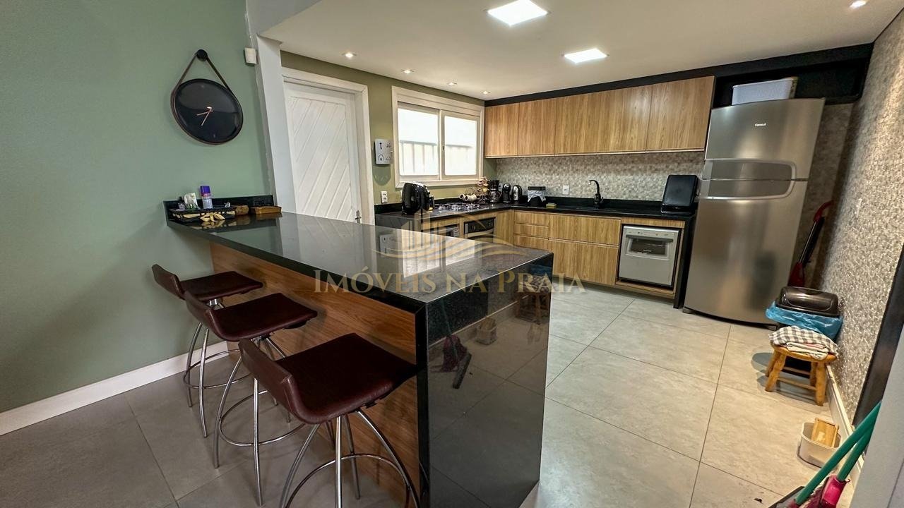 Foto 66 — Casa 4 dormitórios no bairro Rainha do Mar