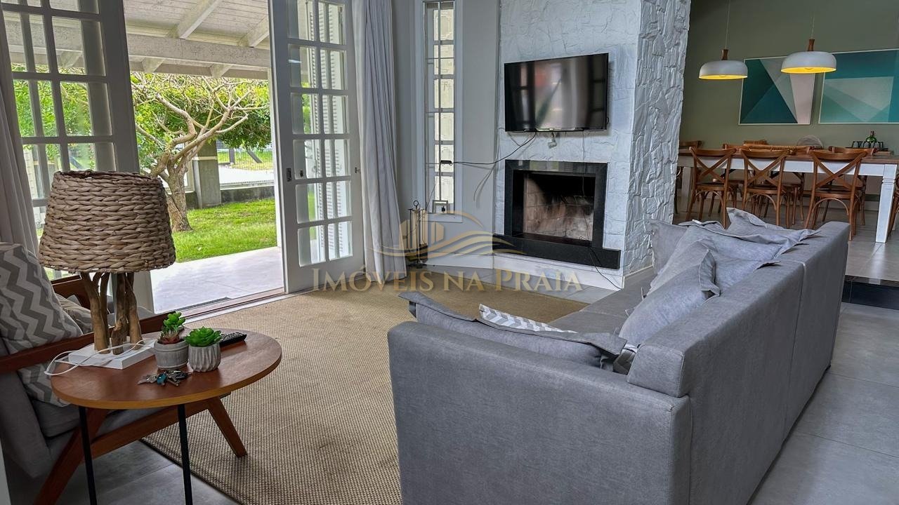 Foto 49 — Casa 4 dormitórios no bairro Rainha do Mar