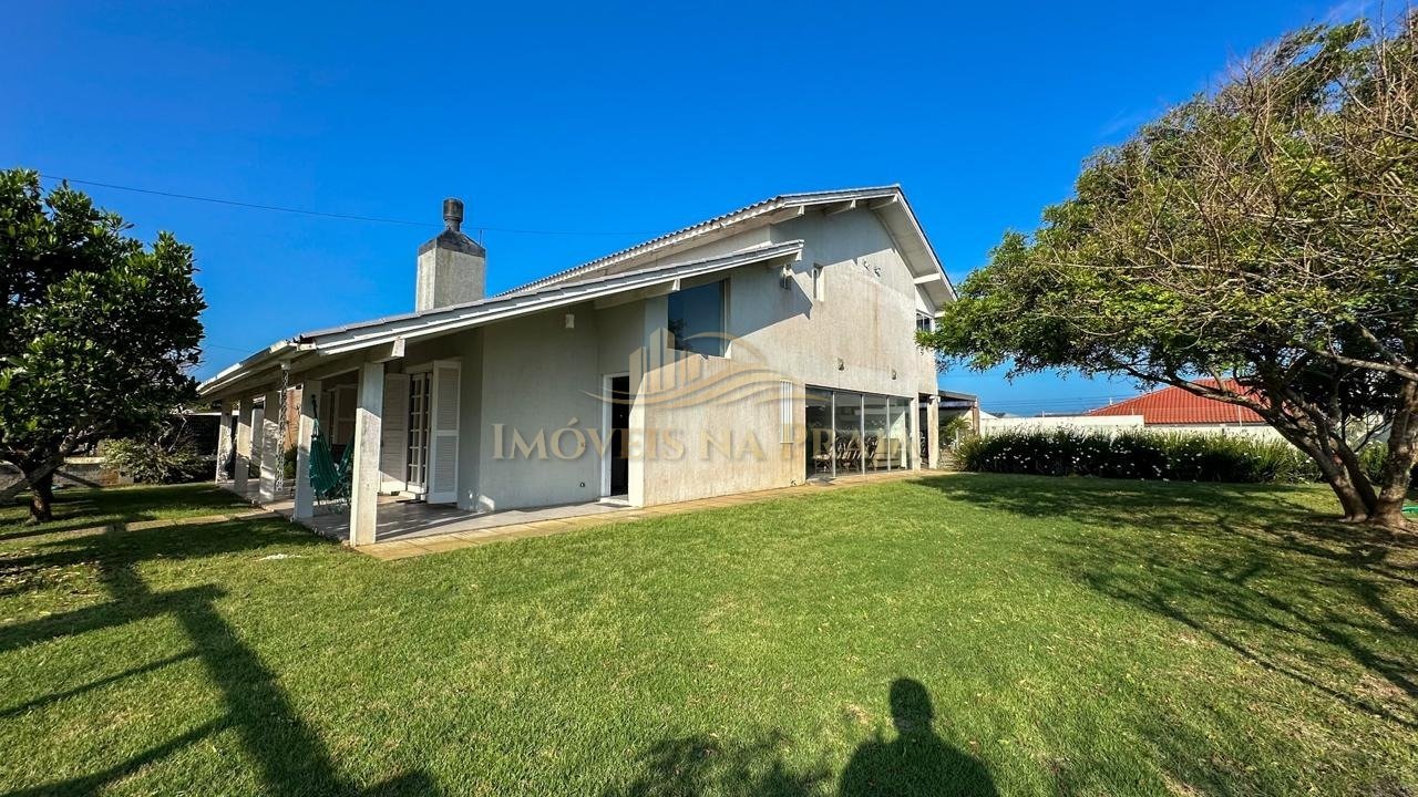 Foto 4 — Casa 4 dormitórios no bairro Rainha do Mar