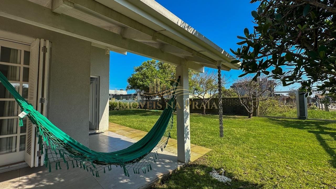 Foto 8 — Casa 4 dormitórios no bairro Rainha do Mar