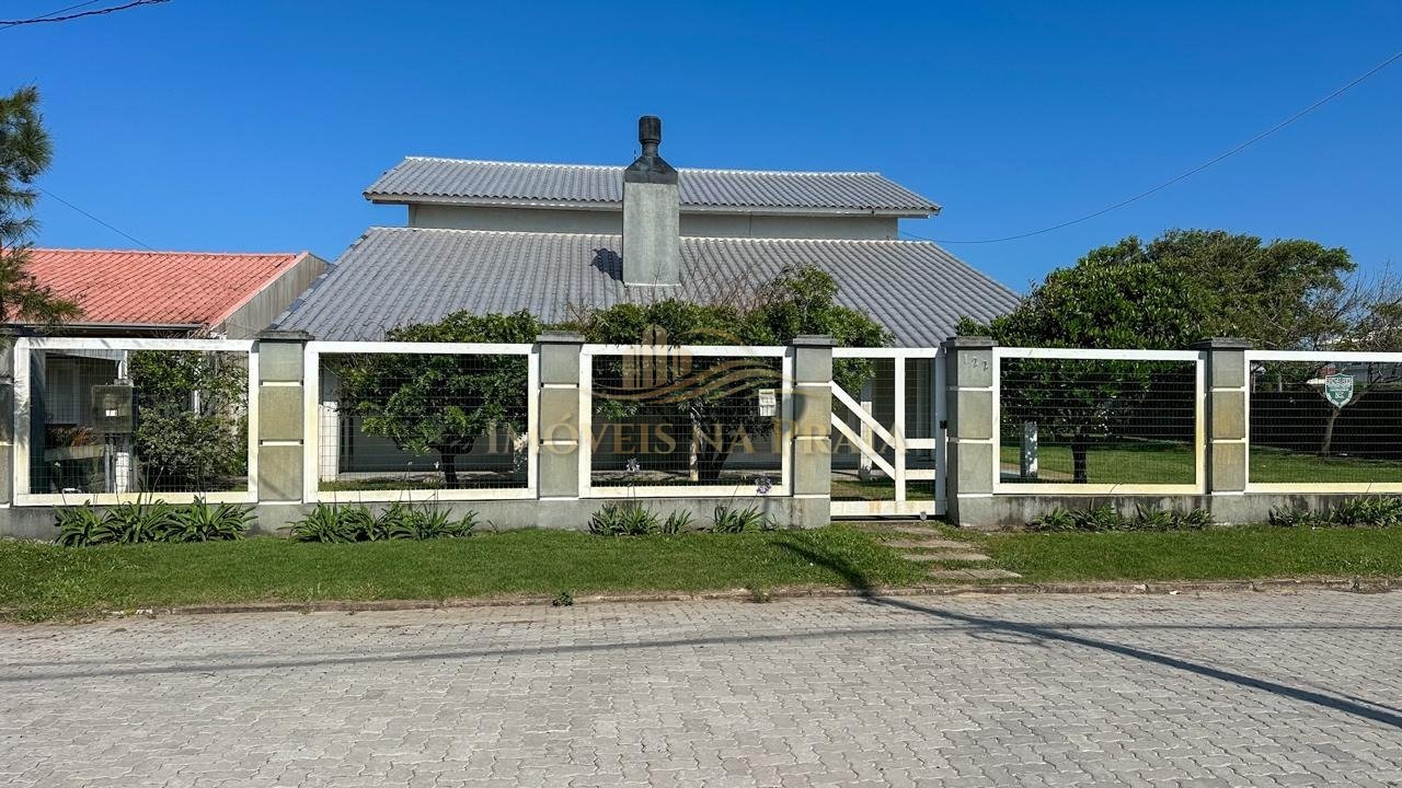 Foto 3 — Casa 4 dormitórios no bairro Rainha do Mar