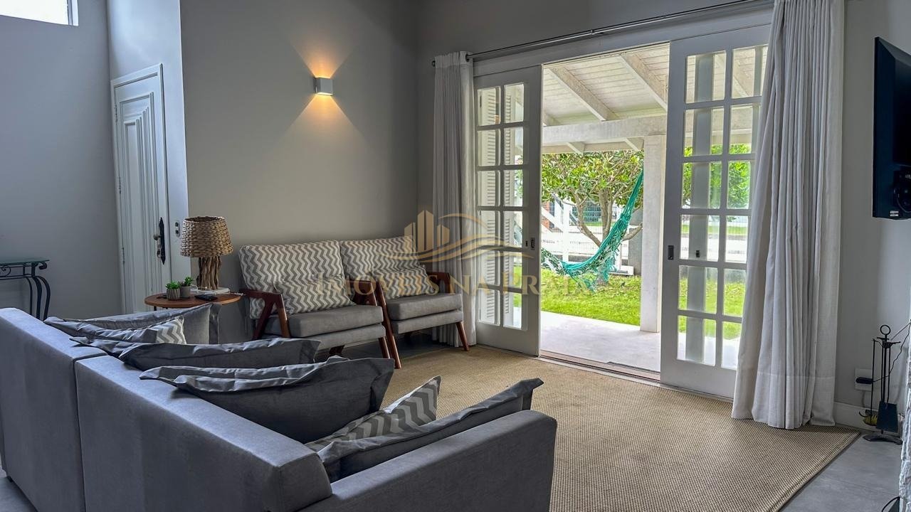 Foto 43 — Casa 4 dormitórios no bairro Rainha do Mar