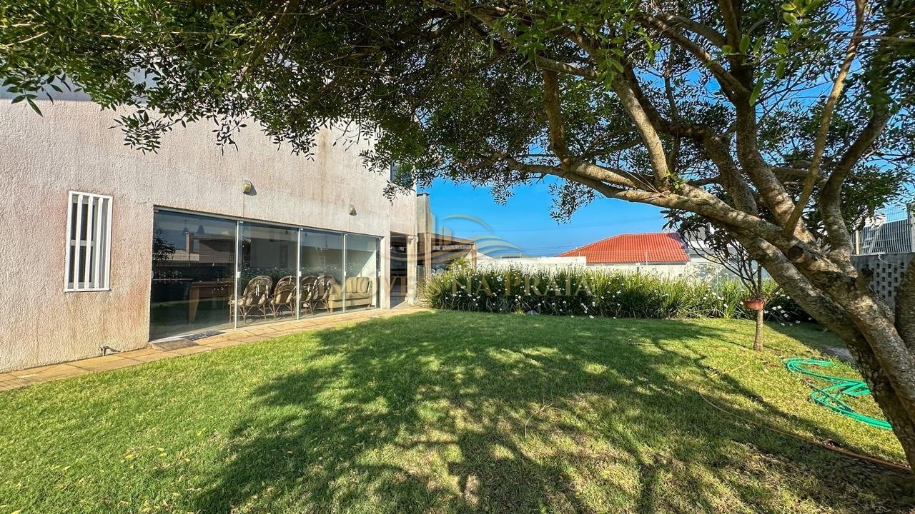 Foto 14 — Casa 4 dormitórios no bairro Rainha do Mar