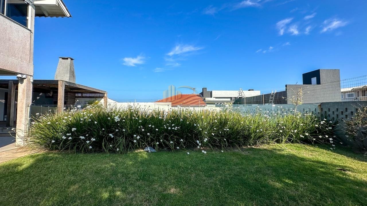 Foto 15 — Casa 4 dormitórios no bairro Rainha do Mar