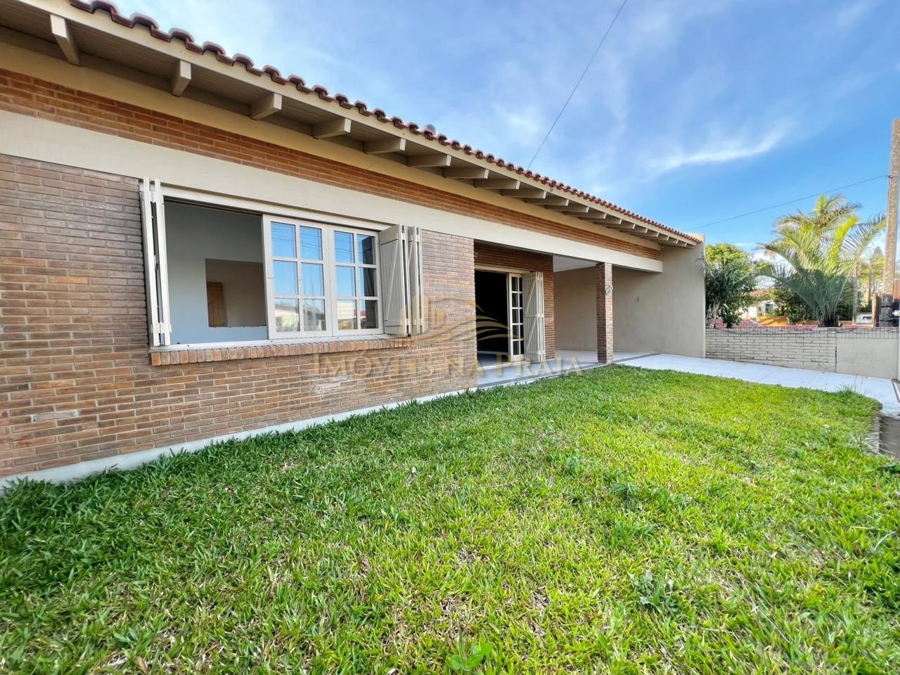 Foto 2 — Casa 3 dormitórios no bairro Rainha do Mar