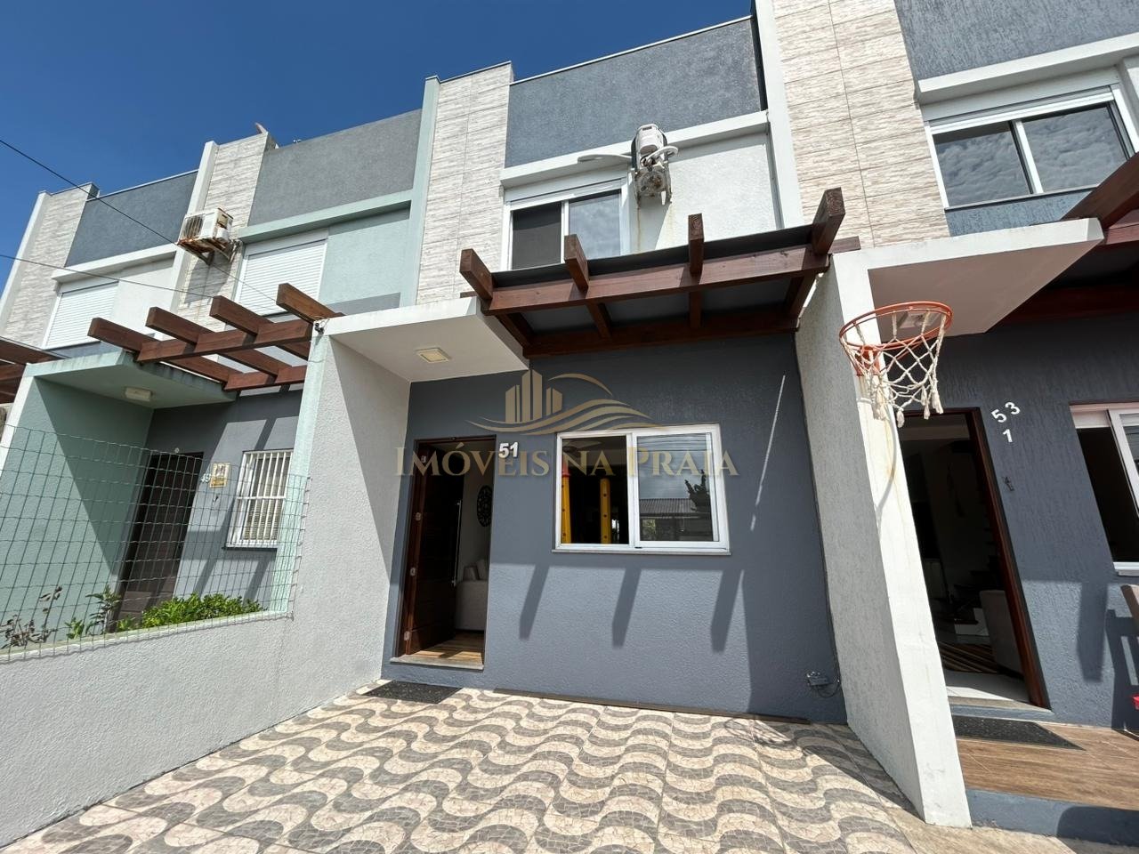 Duplex 2 dormitórios no bairro Rainha do Mar