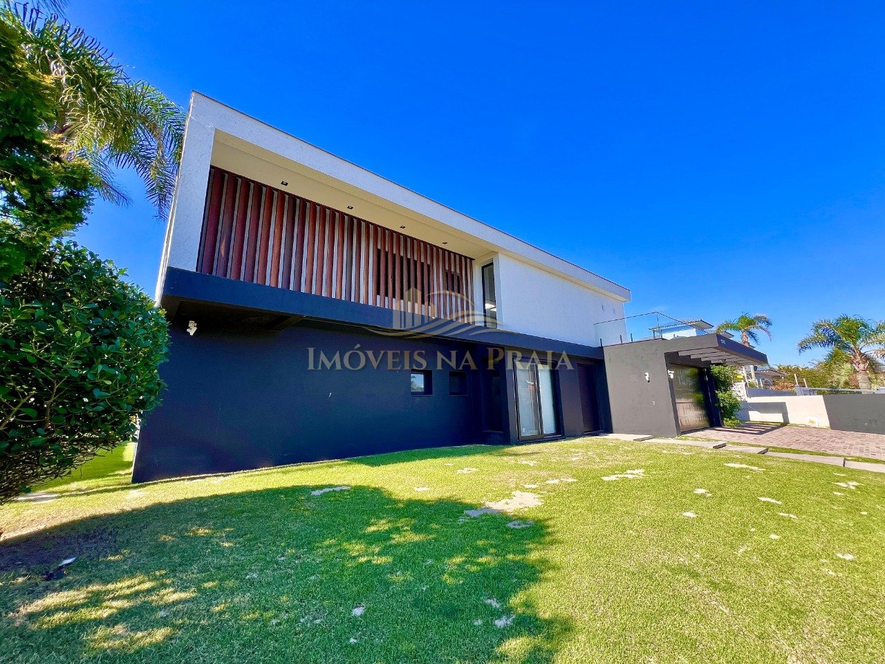 Casa 6 Dormitório(s) Bairro Atlântida