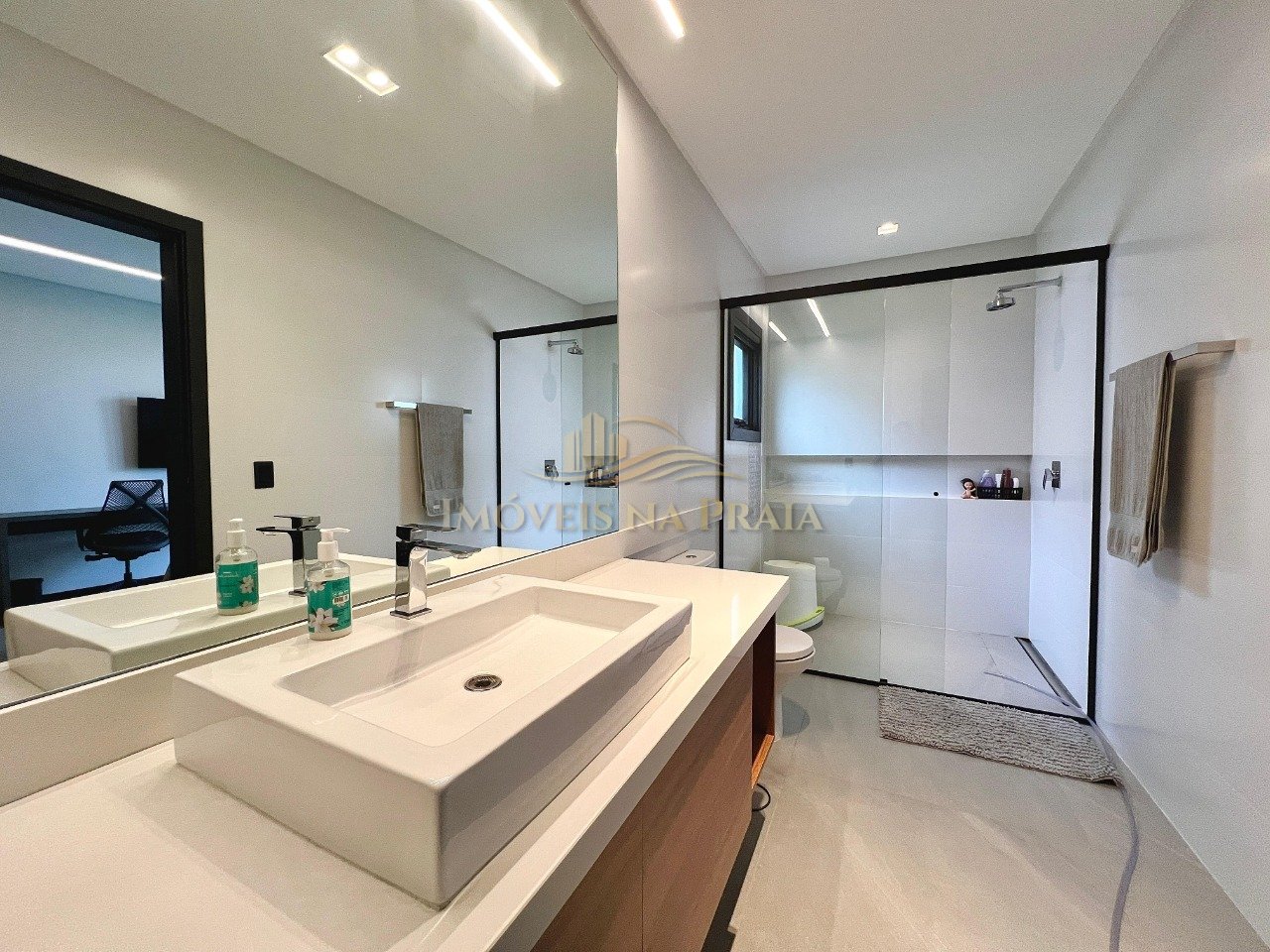 Foto 28 — Casa 6 Dormitório(s) Bairro Atlântida