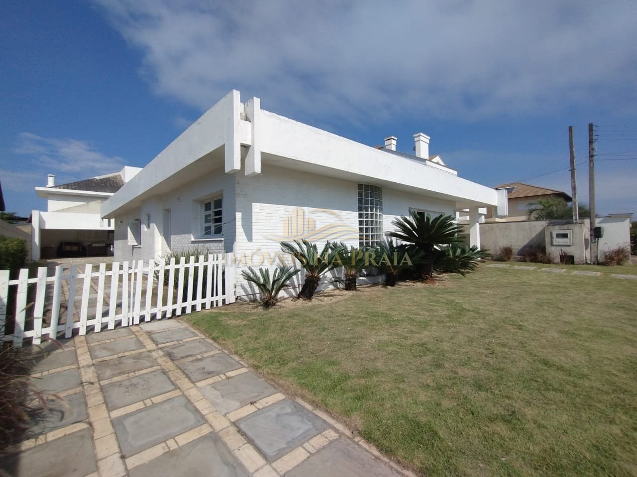 Foto 2 — Casa 4 dormitórios no bairro Atlântida