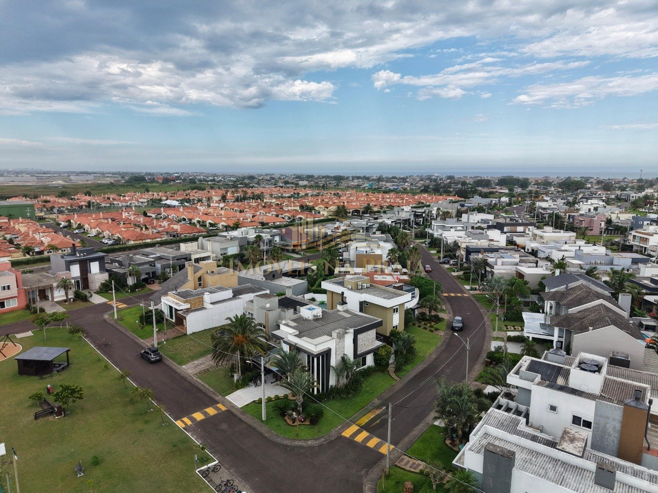 Foto 2 — Casa em Condomínio 4 Dormitório(s) Bairro Las Palm