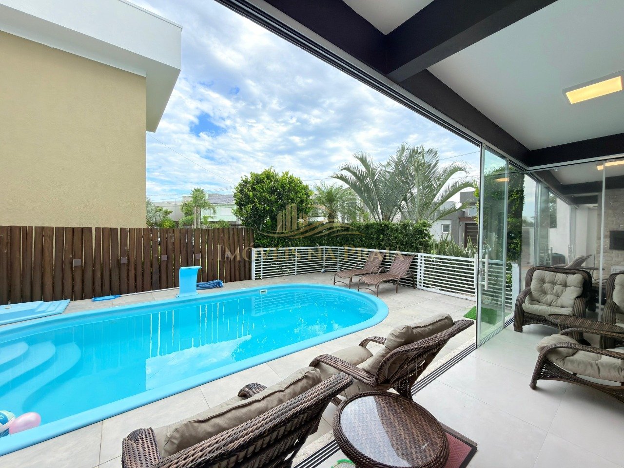 Foto 10 — Casa em Condomínio 4 Dormitório(s) Bairro Las Palm