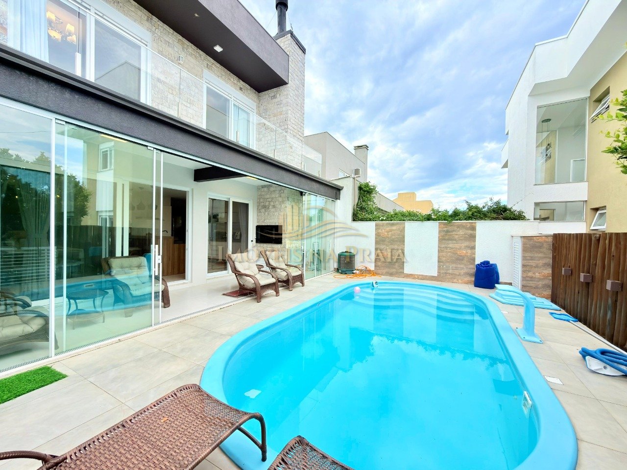 Foto 8 — Casa em Condomínio 4 Dormitório(s) Bairro Las Palm