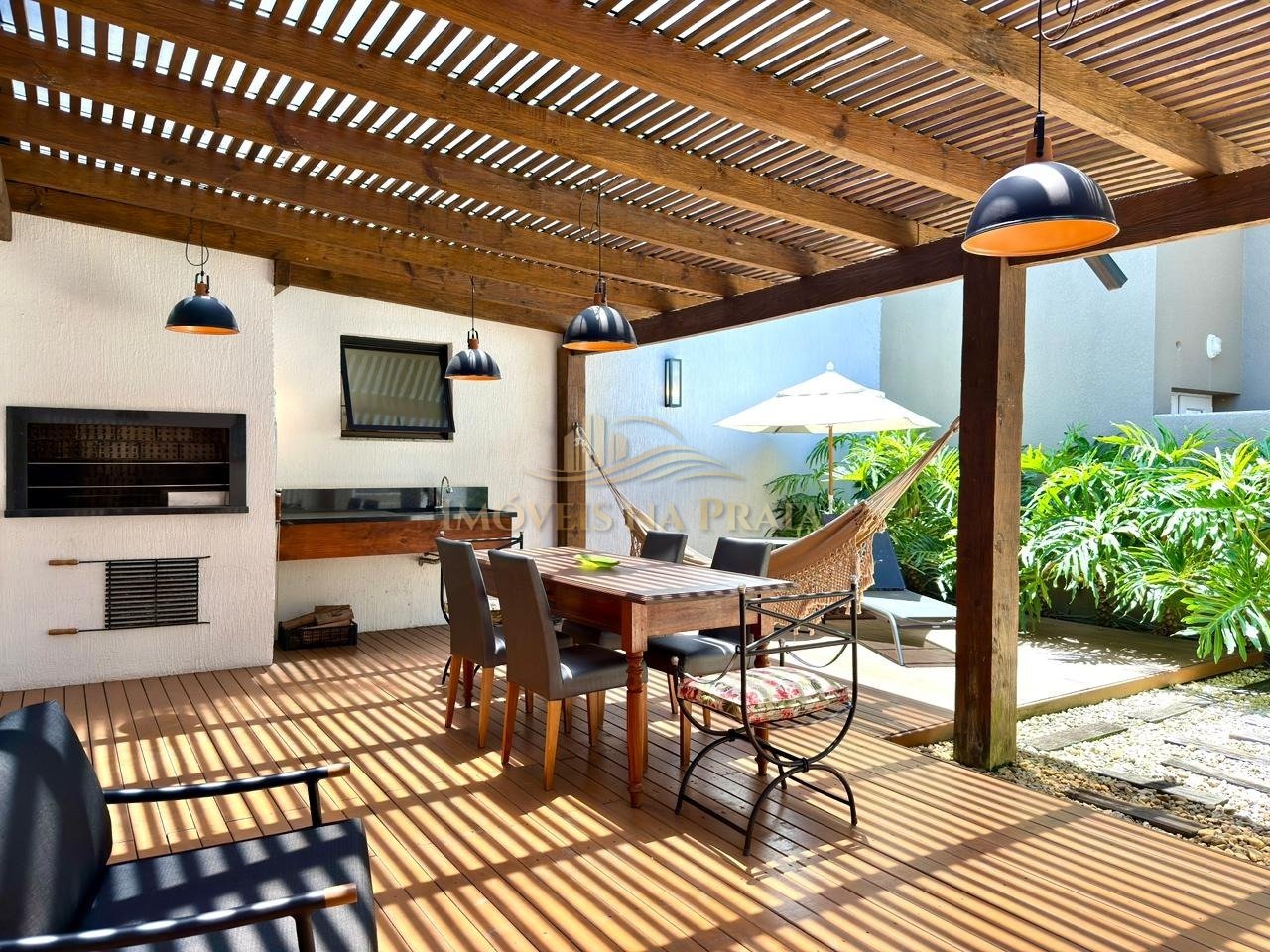 Casa em Condomínio 4 dormitórios no bairro Sea Coast