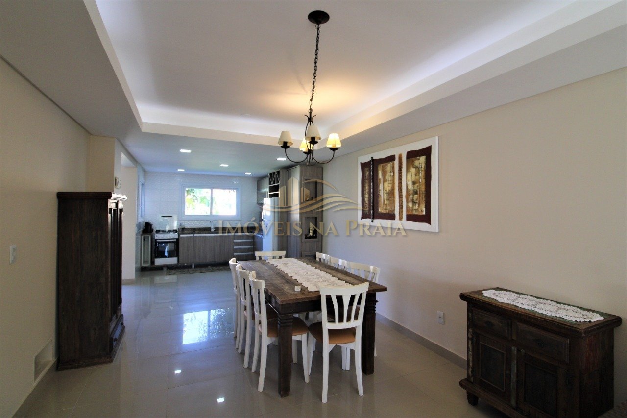 Casa em Condomínio 5 Dormitório(s) Bairro Villas R