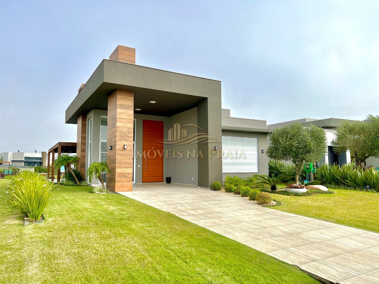 Casa em Condomínio 3 Dormitório(s) Bairro Riviera