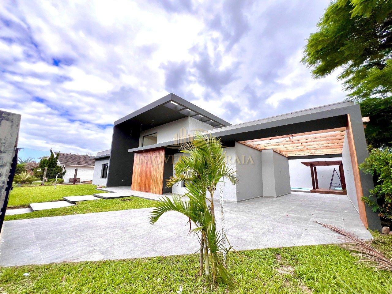 Foto 2 — Casa 4 Dormitório(s) Bairro Atlântida