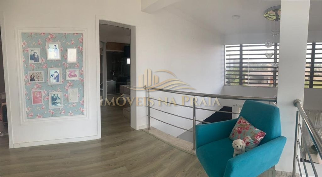 Foto 2 — Casa em Condomínio no Quintas do Lago.