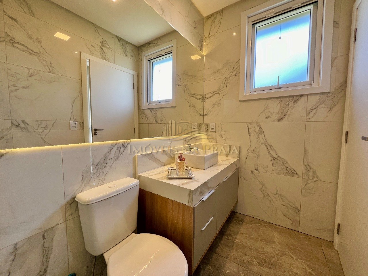 Foto 7 — Casa em Condomínio 5 Dormitório(s) Bairro Enseada